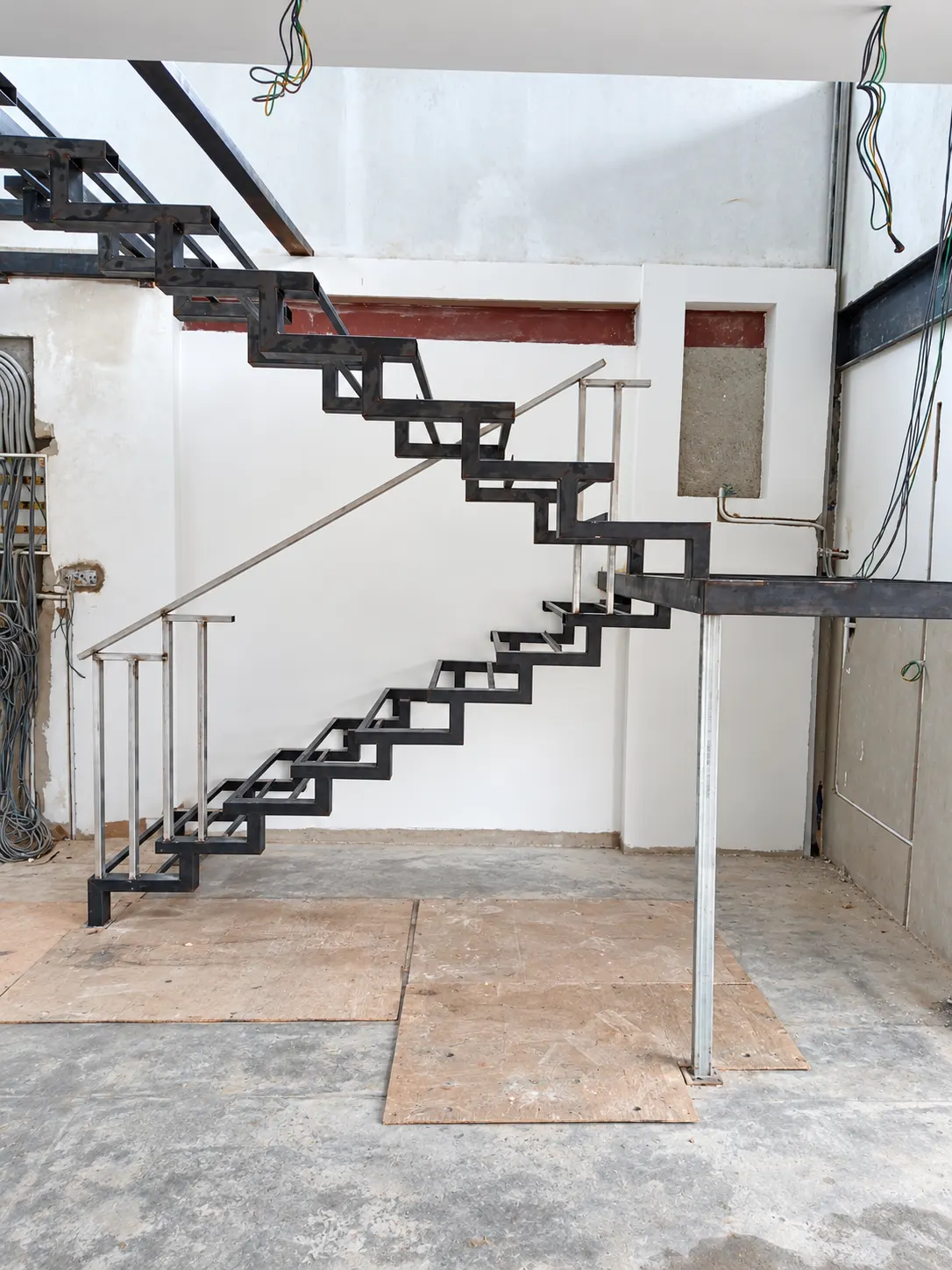 Steel staircase frame, side angle